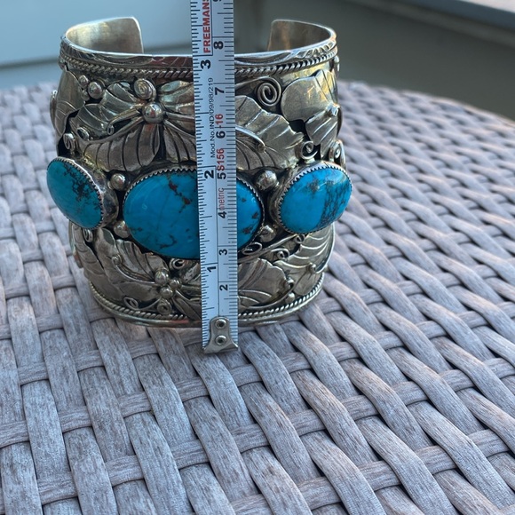 Very Big Very Heavy sterling Turquoise bangle. - Picture 6 of 8